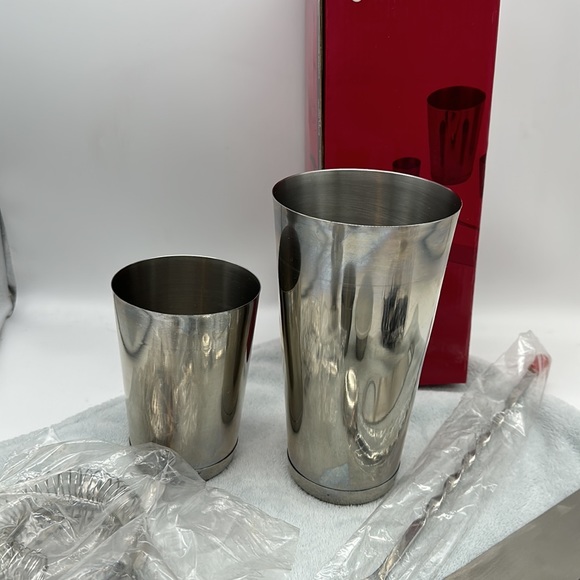 Finedine 14 piece Stainless Steel Bar Set—New - Picture 8 of 14